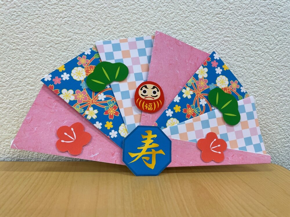 上級扇子の新年飾り.JPG